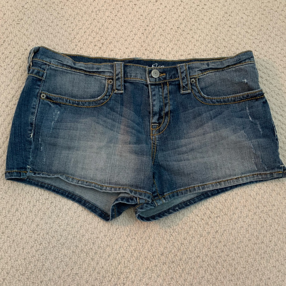 Vintage Victoria’s secrets low flop Jean shorts.